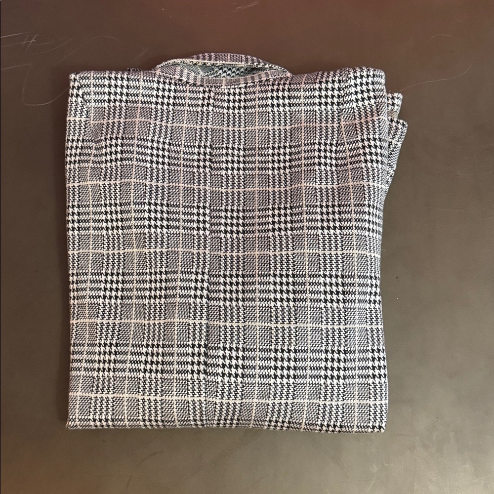 Max Studio Black, White Plaid Knit blazer - Picture 5 of 5